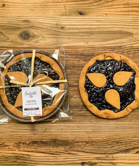 Crostata alla segale con mirtilli